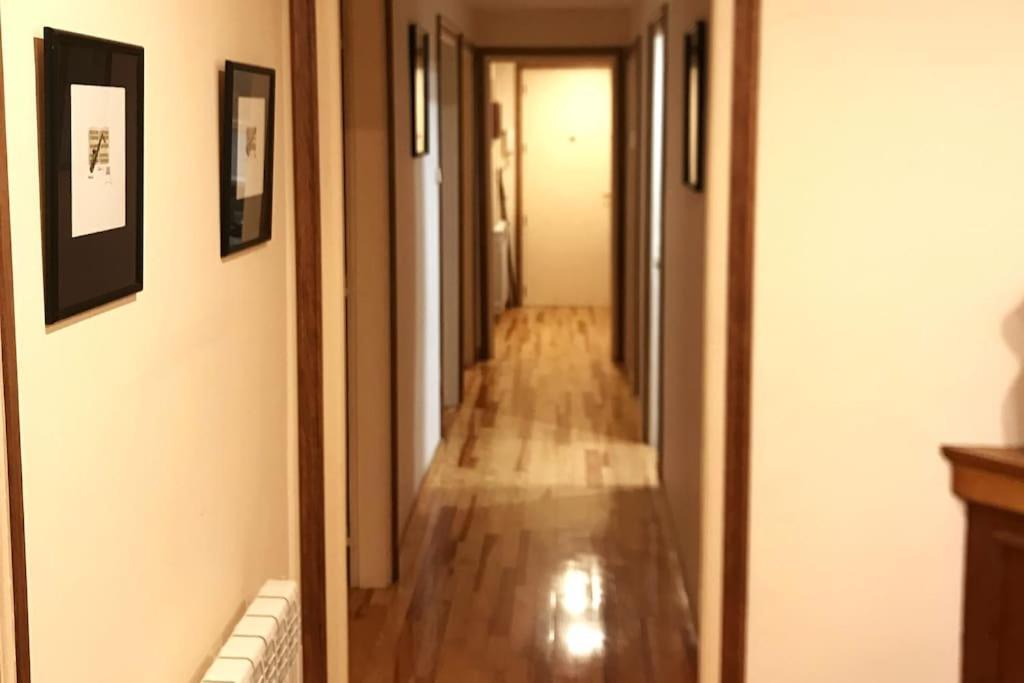 Maison Biscuit. Apartament A La Placa De La Vila Camprodon Exteriör bild
